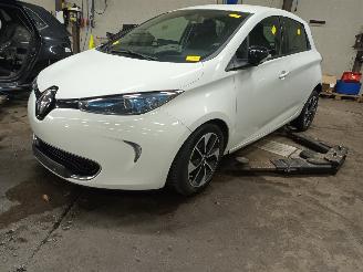 rozbiórka samochody osobowe Renault Zoé Zoé (AG) Hatchback 5-drs R90 (5AQ-601) [68kW]  (09-2016/03-2024) 2017/3