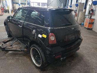 Mini Mini Mini (R56) Hatchback 1.6 Cooper D 16V (DV6TED4(9HZ)) [80kW]  (11-2006/=
09-2010) picture 4