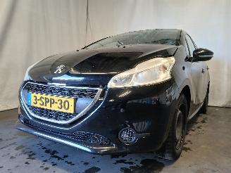 Coche accidentado Peugeot 208 208 I (CA/CC/CK/CL) Hatchback 1.2 Vti 12V PureTech 82 (EB2F(HMZ)) [60k=
W]  (03-2012/12-2019) 2013/3