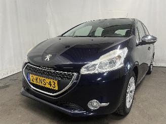 krockskadad bil auto Peugeot 208 208 I (CA/CC/CK/CL) Hatchback 1.2 Vti 12V PureTech 82 (EB2F(HMZ)) [60k=
W]  (03-2012/12-2019) 2013/6