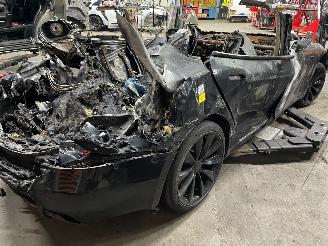 Tesla Model S Model S Liftback 100D AWD (L2S) [310kW]  (06-2017/04-2026) picture 3