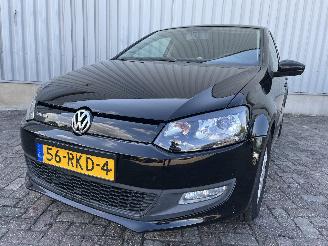 Vaurioauto  passenger cars Volkswagen Polo Polo V (6R) Hatchback 1.2 TDI 12V BlueMotion (CFWA(Euro 5)) [55kW]  (1=
0-2009/05-2014) 2011/3