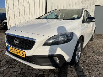 Vaurioauto  passenger cars Volvo V-40 V40 Cross Country (MZ) Hatchback 5-drs 1.6 D2 (D4162T) [84kW]  (10-201=
2/12-2016) 2013/5