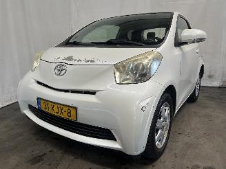 damaged passenger cars Toyota iQ iQ Hatchback 3-drs 1.0 12V VVT-i (1KR-FE) [50kW]  (01-2009/12-2015) 2009/3