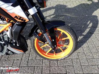 KTM 390 Duke ABS picture 14