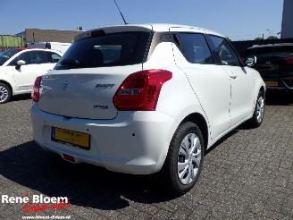 Voiture accidenté Suzuki Swift 1.2 Comfort Smart Hybrid 2022/11