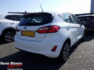 krockskadad bil auto Ford Fiesta 1.0 EcoBoost Hybrid Tytanium 125pk 2022/10