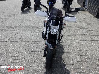 KTM 690 Duke  picture 8
