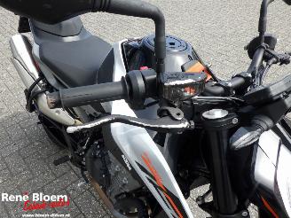 KTM 790 Duke L picture 16
