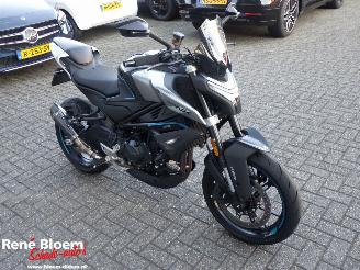 CFMoto  450 NK picture 7