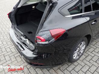 Ford Focus 1.0 Ecoboost Hybrid Titanium picture 15
