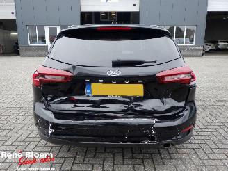 Ford Focus 1.0 Ecoboost Hybrid Titanium picture 3