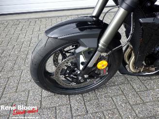 Triumph Street Triple 765 RS picture 14