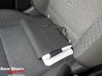 Renault Clio 1.0 TCE 90 Equilibre 91pk picture 21