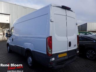 Iveco Daily 35S16V 2.3 352 H2 Automaat 156pk picture 2