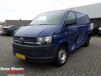 krockskadad bil bedrijf Volkswagen Transporter 2.0 TDI L1H2 Highline 2017/11