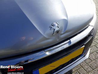 Peugeot 208 1.2 PureTech Signature Navi 5drs picture 7