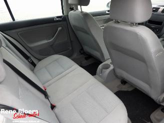 Volkswagen Golf 1.6 FSI Trendline picture 10