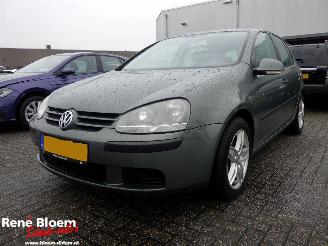Voiture accidenté Volkswagen Golf 1.6 FSI Trendline 2004/4