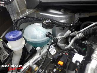 Peugeot e-2008 EV Allure 50kwh  Aut. picture 10