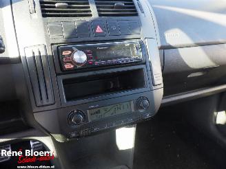 Volkswagen Polo 1.4-16V Cross Clima 5drs picture 15