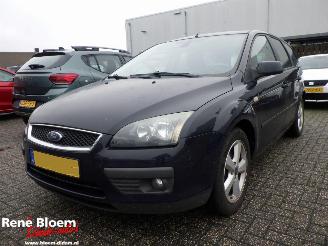 krockskadad bil auto Ford Focus Wagon 1.6-16V Futura 2006/7