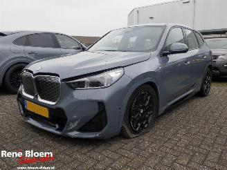 skadebil auto BMW iX1 eDrive20 67kWh 204pk M-pakket Automaat 2025/1