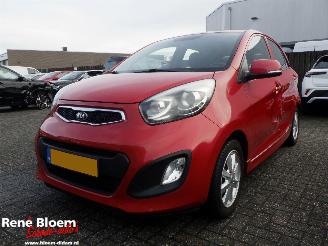 skadebil auto Kia Picanto 1.0 CVVT Plus Pack Airco 5drs 2013/2