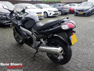 Kawasaki ZZ - R 1200  picture 6