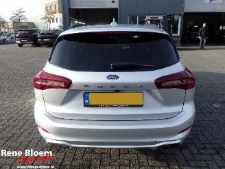 Ford Focus 1.0 EcoBoost Hybrid St-Line picture 3