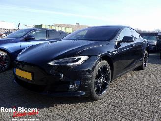 krockskadad bil auto Tesla Model S 75D Base Dual Motor 333pk 2018/3