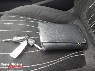 Opel Corsa 1.4 16V 111 Edition picture 17