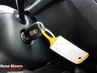 Volkswagen Caddy 2.0 TDI L2H1 Maxi Comfortline Airco picture 18