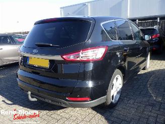 krockskadad bil auto Ford S-Max 1.5 Titanium 160pk 2017/12