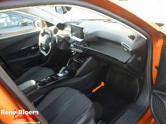 Peugeot 2008 1.2 PureTech Allure 131pk Autom picture 7