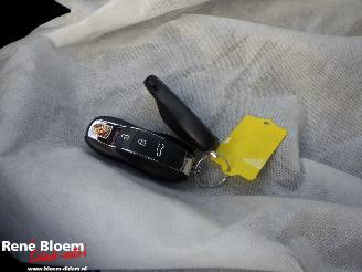 Porsche Macan T Sport Chrono 265pk picture 25