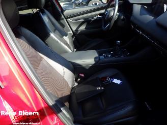 Mazda 3 2.0 e-SkyActive-G M Hybrid  Luxury 122 picture 12