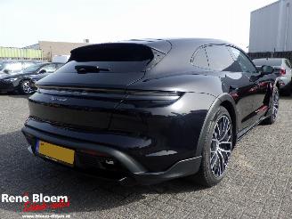 uszkodzony samochody osobowe Porsche Taycan Cross Turismo 4 381pk 93kWh 2022/2