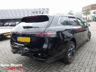 Damaged car Volkswagen Passat 1.5 e-TSI R-Line Business 2024/3
