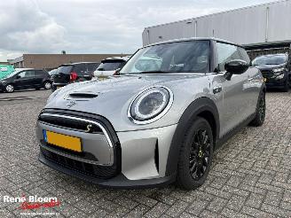skadebil auto Mini Electric Camden Edition 33kWh 2024/2
