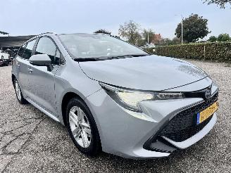 Toyota Corolla Touring sports 1.8 Hybrid 148pk automaat Business - nap - vaste prijs - camera - line + front assist - afn trekh - clima + cruise contr - keyless start picture 4
