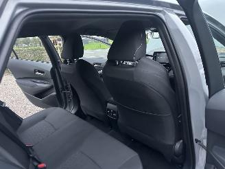 Toyota Corolla Touring sports 1.8 Hybrid 148pk automaat Business - nap - vaste prijs - camera - line + front assist - afn trekh - clima + cruise contr - keyless start picture 60