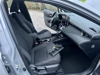 Toyota Corolla Touring sports 1.8 Hybrid 148pk automaat Business - nap - vaste prijs - camera - line + front assist - afn trekh - clima + cruise contr - keyless start picture 48