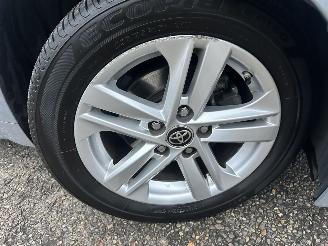 Toyota Corolla Touring sports 1.8 Hybrid 148pk automaat Business - nap - vaste prijs - camera - line + front assist - afn trekh - clima + cruise contr - keyless start picture 69