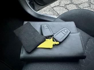 Toyota Corolla Touring sports 1.8 Hybrid 148pk automaat Business - nap - vaste prijs - camera - line + front assist - afn trekh - clima + cruise contr - keyless start picture 20