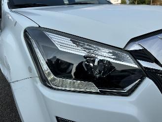 Isuzu D-Max 1.9D 4WD aut 163pk Extended Cab X-Country pick Up - nap - navi - camera - pdc - led - lmv - nieuw model - rijdbaar - 4x4 aandrijving picture 5