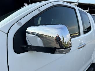 Isuzu D-Max 1.9D 4WD aut 163pk Extended Cab X-Country pick Up - nap - navi - camera - pdc - led - lmv - nieuw model - rijdbaar - 4x4 aandrijving picture 63