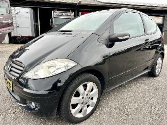 Mercedes A-klasse 150 1.5i 95pk automaat Polar Star - nap - airco - cruise - lmv - mistlampen - licht + regensensor + dimmend spiegel picture 2