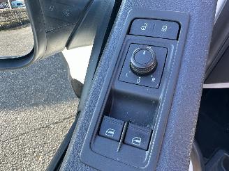 Volkswagen Transporter 2.0 TDI 102pk euro.6 L1/H1 Comfortline - nap - navi - pdc - airco - cruise control - licht + regensensor picture 15