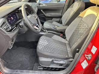 Volkswagen Taigo 1.0 TSI 116pk aut + F1 R-line - pano - virtual - front + line + side assist - navi - camera - sfeerverl - 3x r-line picture 24